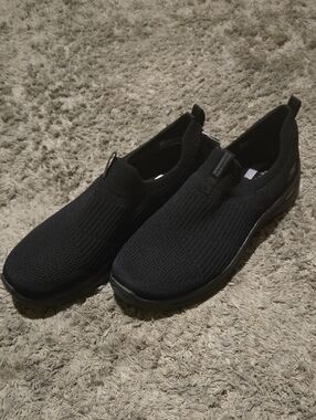 Skechers Black Knit Slip-On Loafers